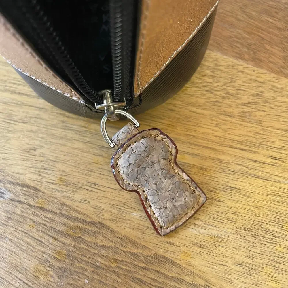 Kate Spade Cheers Darling Champagne Bottle Wristlet EUC Rose Gold RARE